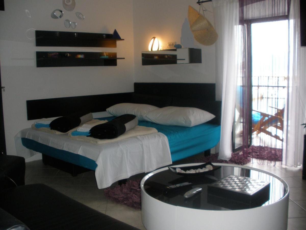 Baska Apartment-Studio Fiorino Eksteriør bilde